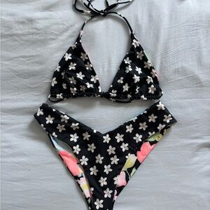 Billabong reversible Floral Bikini set